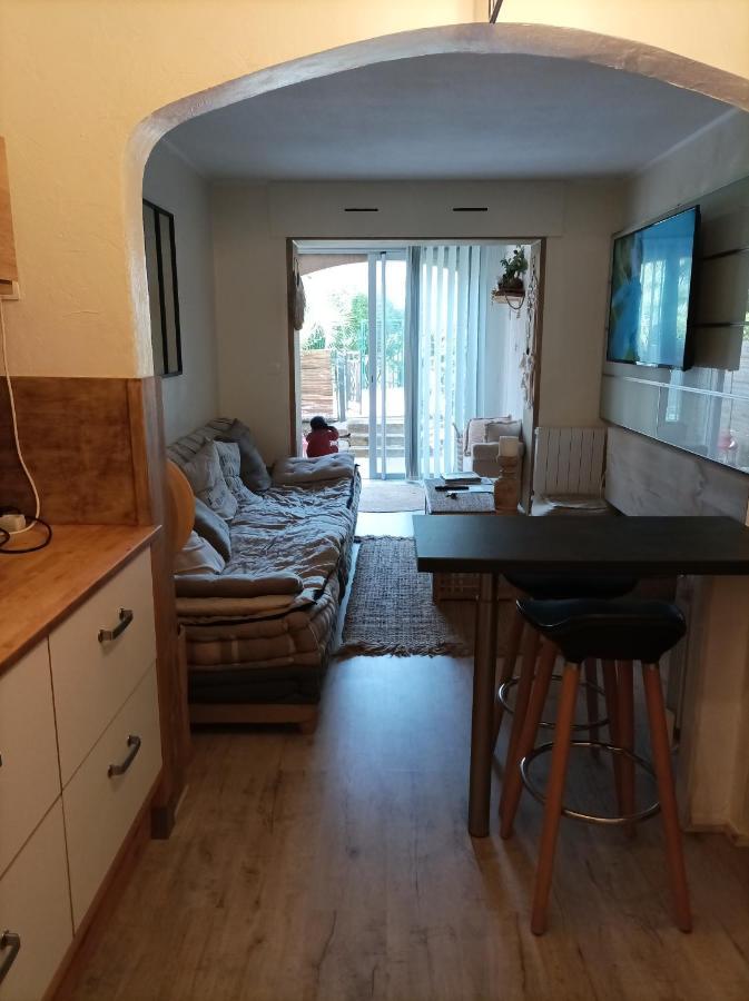 Escapade Cocooning Residence Avec Piscine/Tennis Fréjus Εξωτερικό φωτογραφία